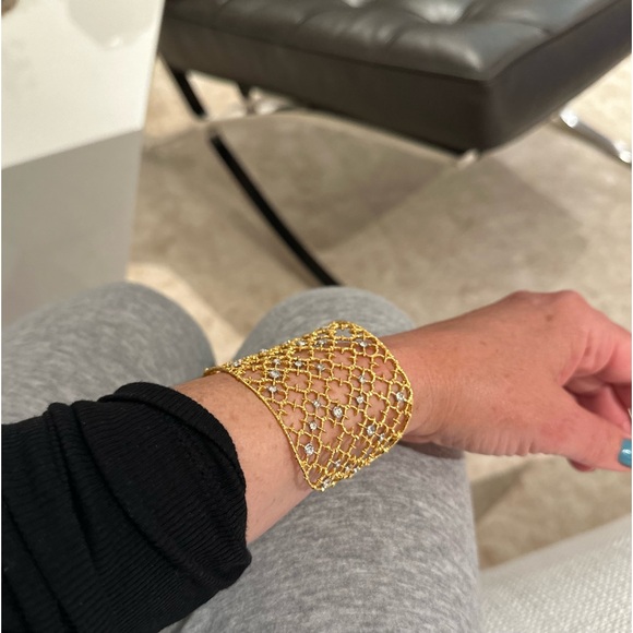 Gold & rhinestone cuff bracelet. - Picture 6 of 6